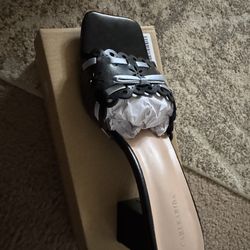 Women’s shoes
