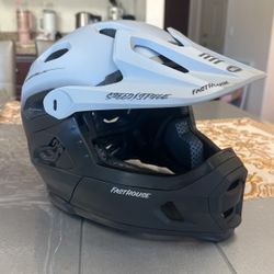 Bell Dirt Bike Helmet. Size-medium