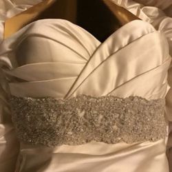 Avant Mariee by Winnie Couture Wedding Gown