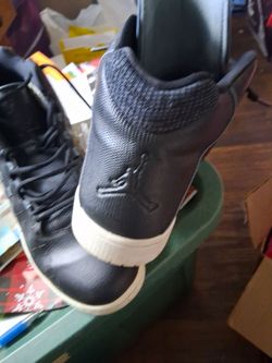 Boys shoes