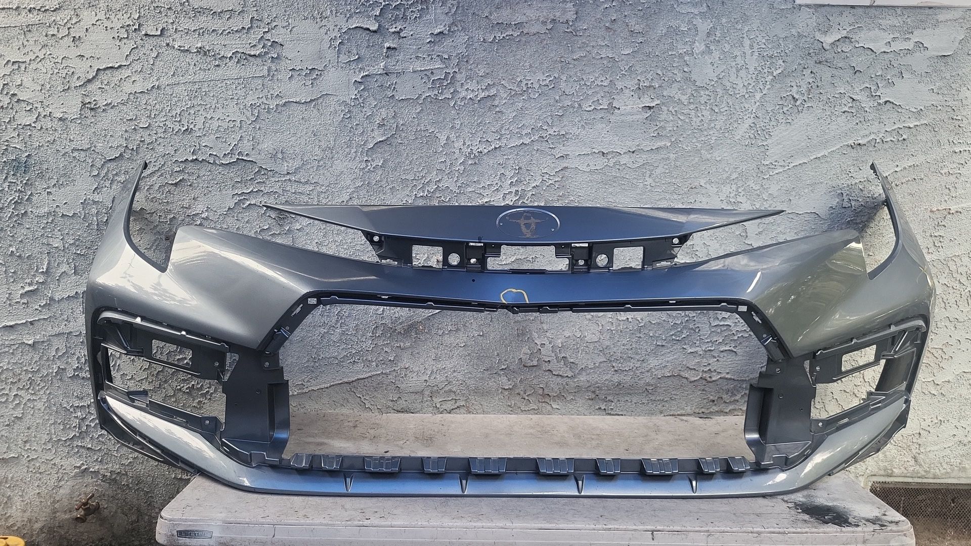 2020-2023 TOYOTA COROLLA SE XSE FRONT BUMPER COVER OEM