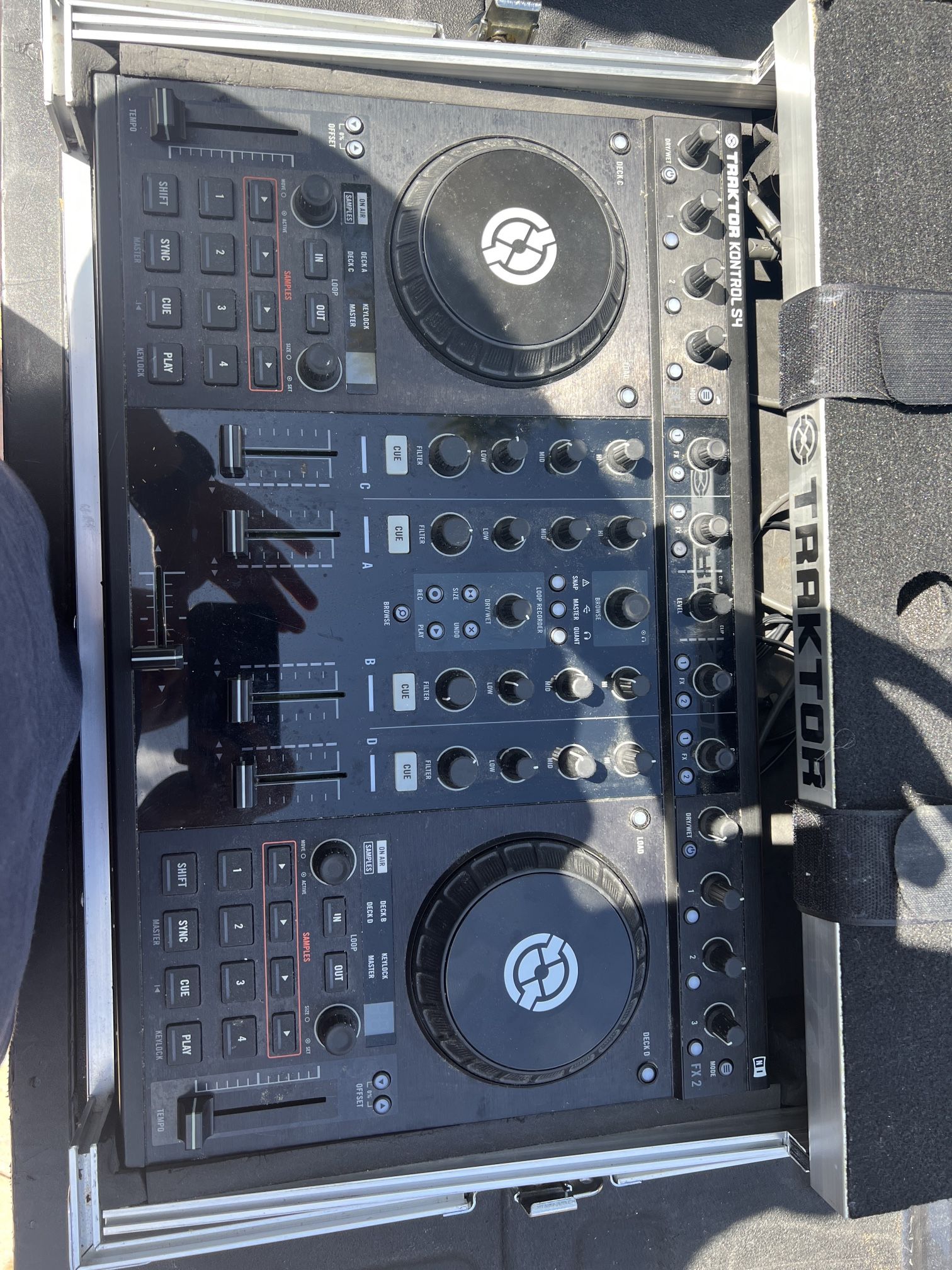 Traktor Kontrol S4