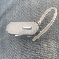 Motorola Bluetooth Earpiece 