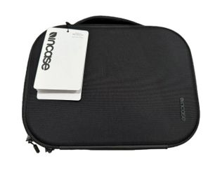 NWT Incase Meta Quest Pro Carry Case. INOM100718-BLK