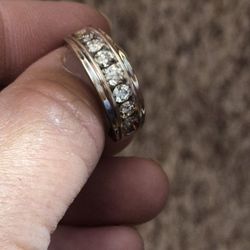 Beautiful Mens 10k Gold Diamond Ring