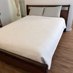 Solid Wood Queen Bed Frame – Dark Walnut (with slats)
