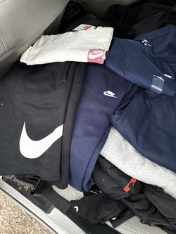 Men’s Nike pants & shorts