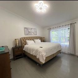 Master Bedroom Set. 2 Night Stand, Dresser, King Bed With Mattress. 