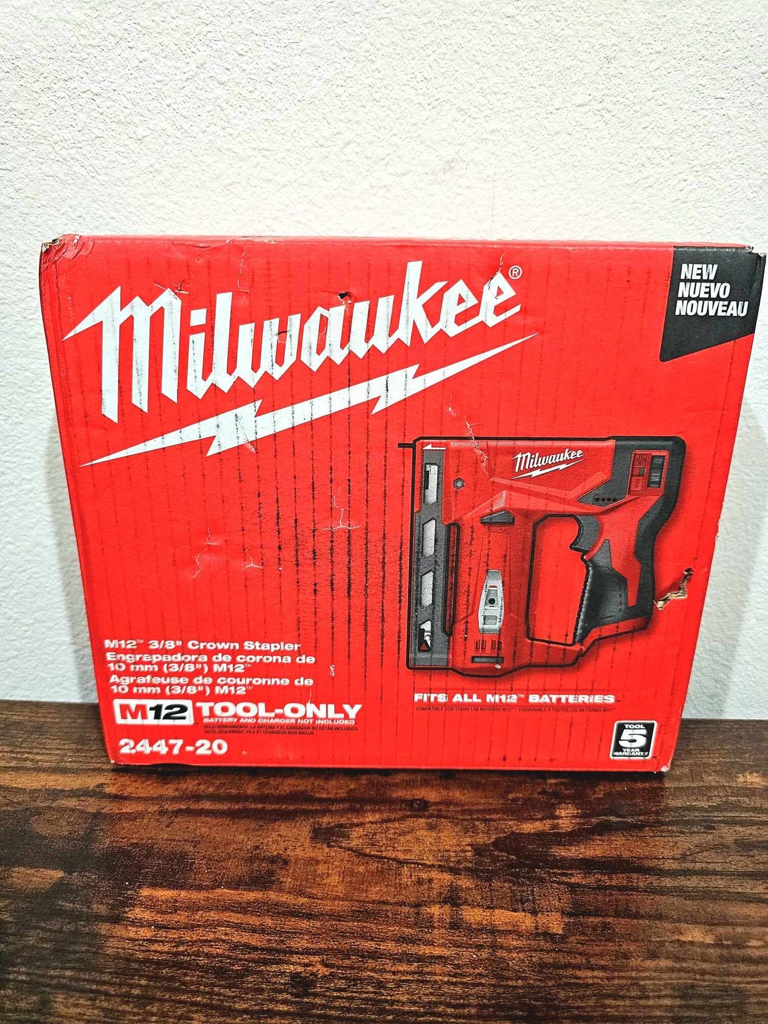 MILWAUKEE M12 3/8 STAPLER GUN