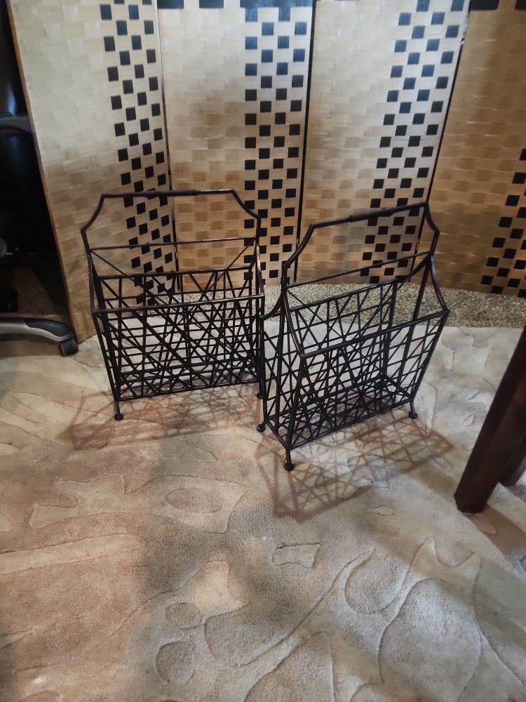 Metal Magazine Racks