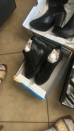 Women’s shoes