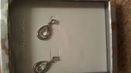 brand new platinum plated simulated diamond earing