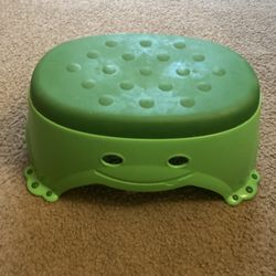 Frog Stool / Step - Great for toddlers / Kids