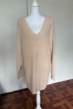 Main Strip women’s beige knitted V-neck distressed sweater top size small