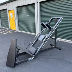Leg Press Or Hack Squat Machine