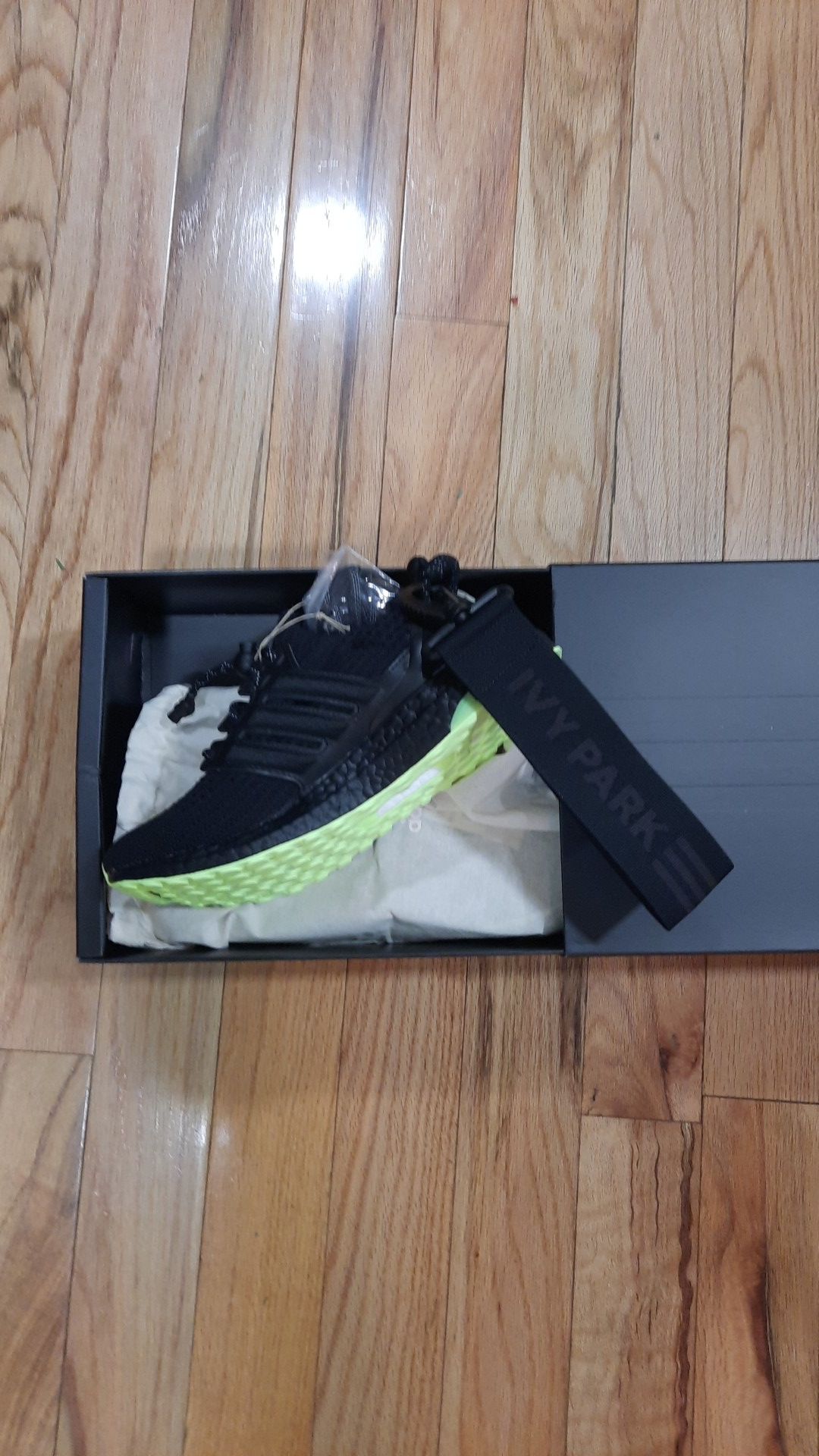 Ivy Park ultraviolet og sz 7.5