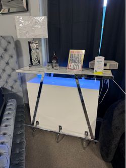 Fantastic L.E.D bar! 🍷🎉✅ easy financing!