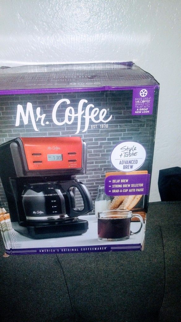 Mr. Coffee 12-Cup Red - Coffee Maker