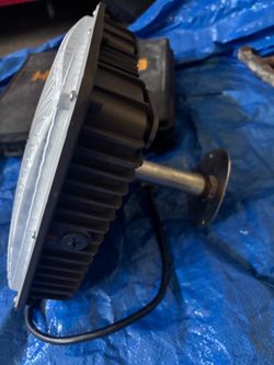 LED High Bay Light with Mounting Bracket