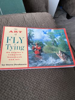 Fly Tying Kit With Two Vises