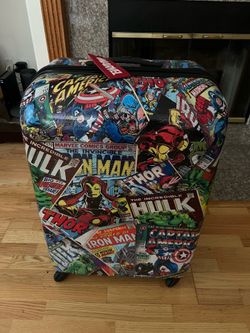 Marvel Comics Large Hardshell Spinner Suitcase 4-Wheel Checked Luggage 28-30” Comic Design