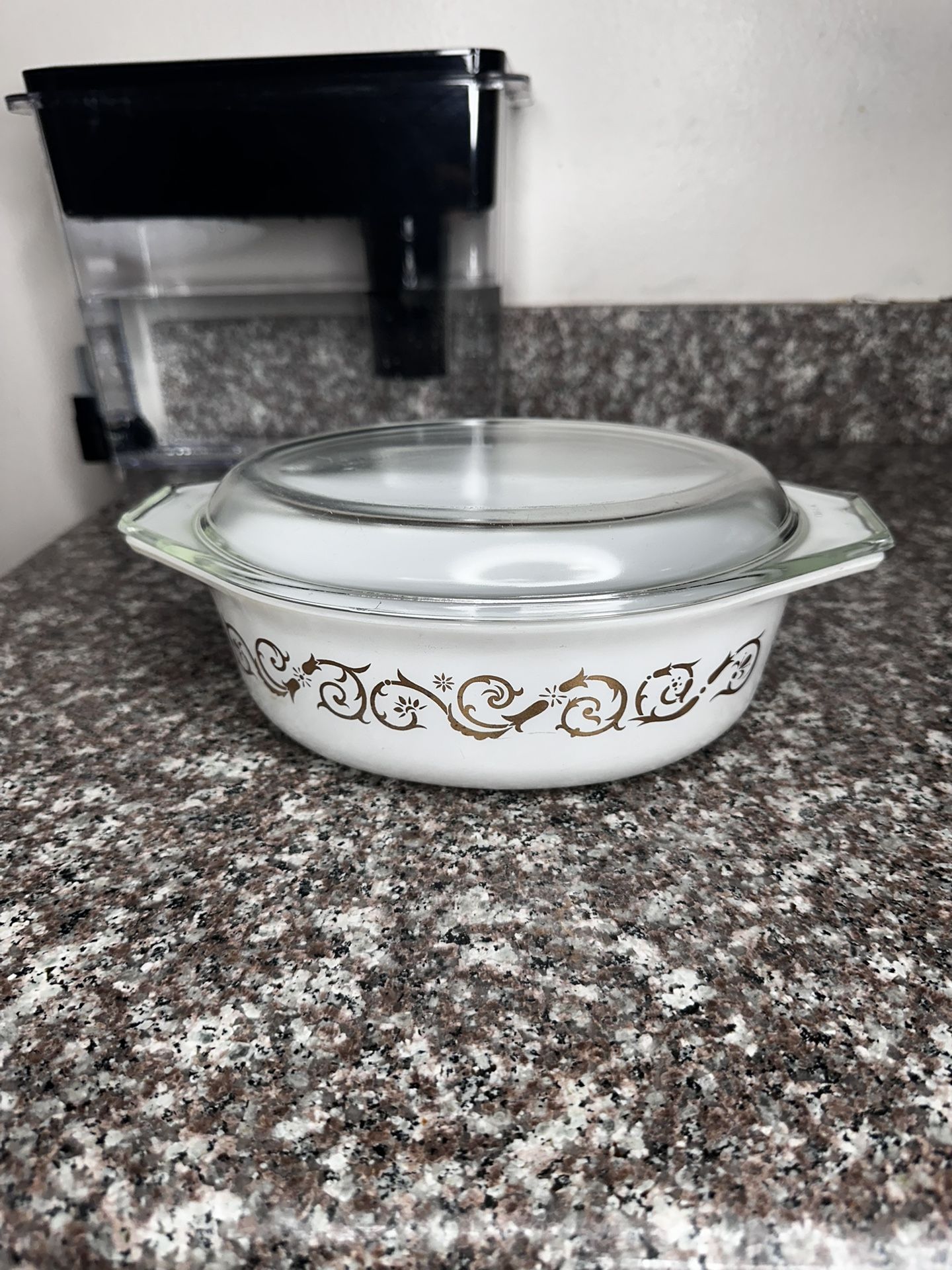 Pyrex Empire Scroll Promotional Casserole #043 w/Lid | 1 1/2 QT Vintage Baking Dish | Pyrex