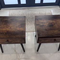 Wooden Nightstand with Drawer – Great Condition (2)