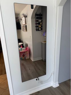 Lulu lemon studio workout mirror
