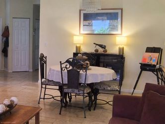 Dining room set - Seats 4