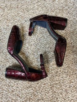 KENSIE Burgundy Faux Croco Mary Janes  - Size 6