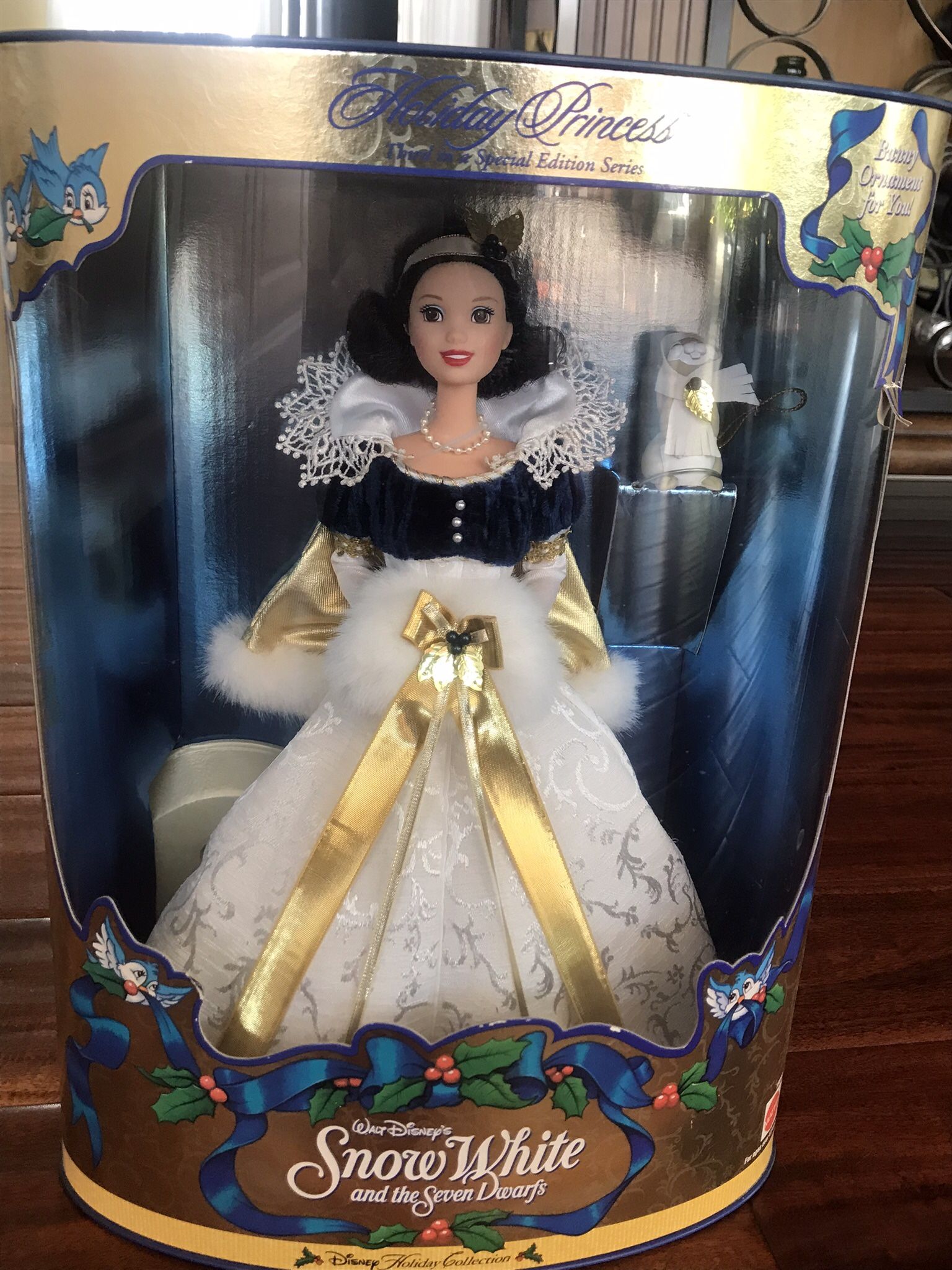 Snow White & Seven Dwarfs Holiday Princess Doll 