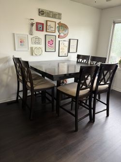 Dining room table