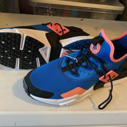 Men Size 13 Nike Haurache Style AH7334-403 Basketball Sneakers W/ Adjustable Laces Pattern