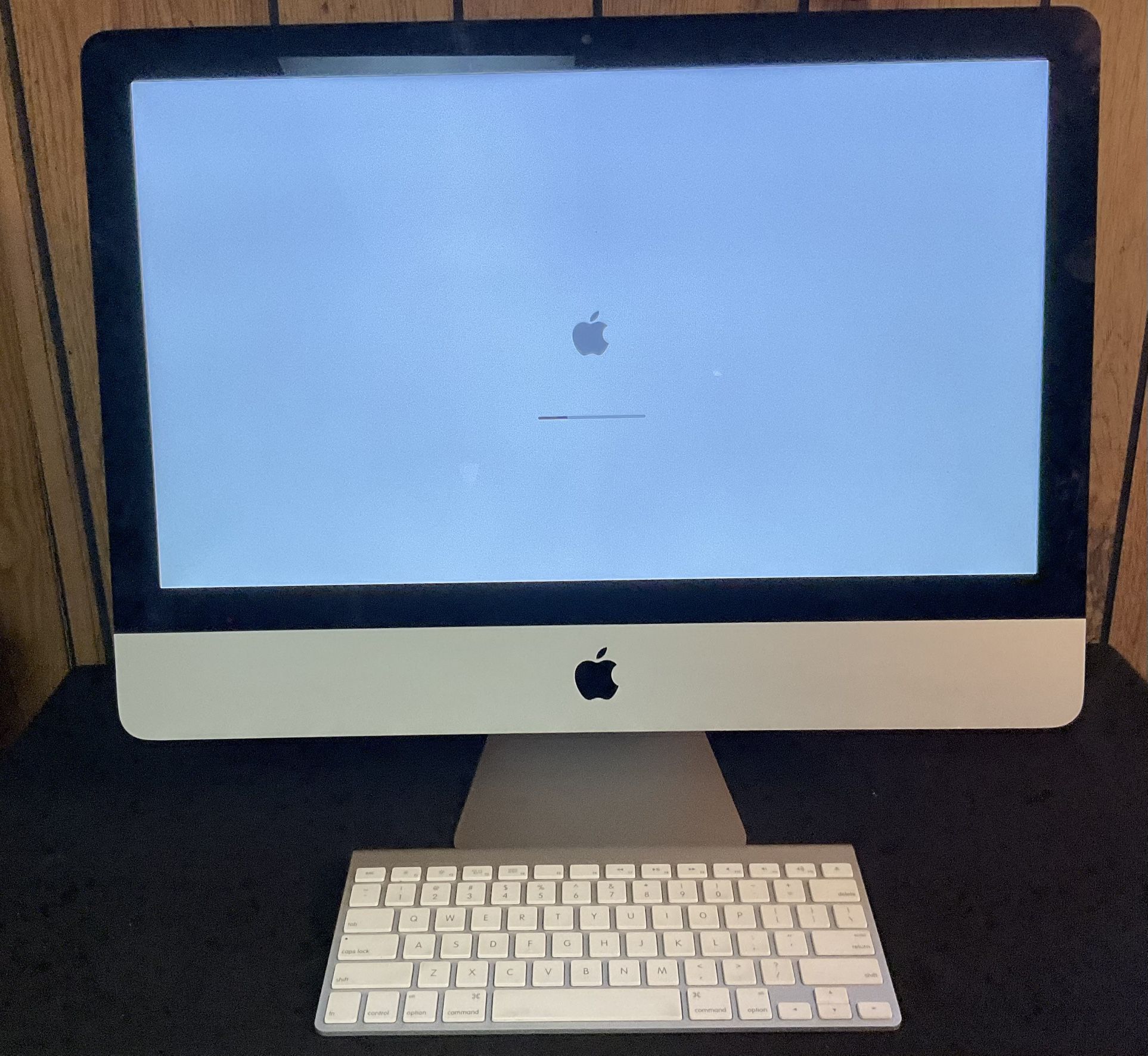 iMac (21.5-inch, Late 2012) with Keyboard