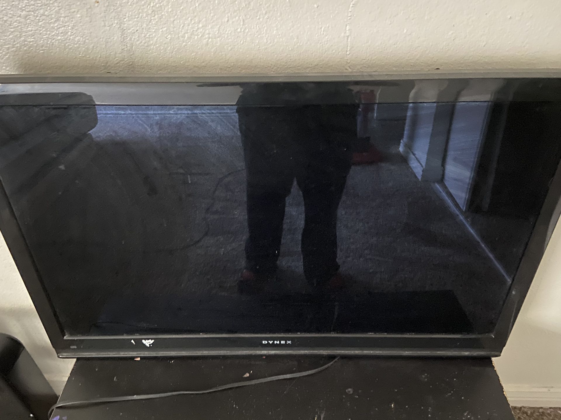 50 inch TV no remote no legs