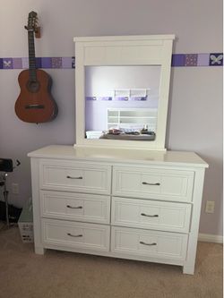 White full size bedroom set