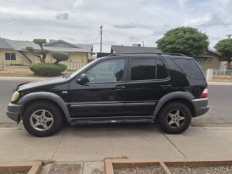 Mercedes ML (contact info removed)