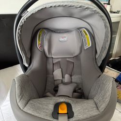 CHICCO KeyFit 35 Infant Car Seat With 2 Car Seat Base