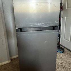 Mini Fridge Magic Chef