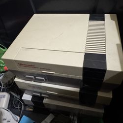 Retro Video Game/Consoles Lot