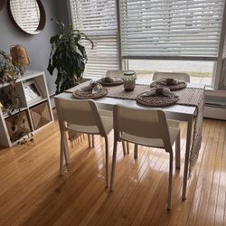 Dinning Table  ( Mesa De Comer ) 