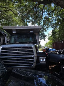 Camión Volteo Ford L9000 año 1993