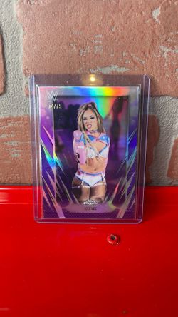 WWE Topps Chrome Lola Vice /75