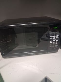 Emerson Black Countertop Microwave and airfryer!
