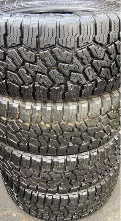 4 Llantas Semi-nuevas Falken Wildpeak AT Lt 285/70/17 $650 las 4