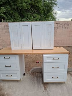 Kitchen cabinets