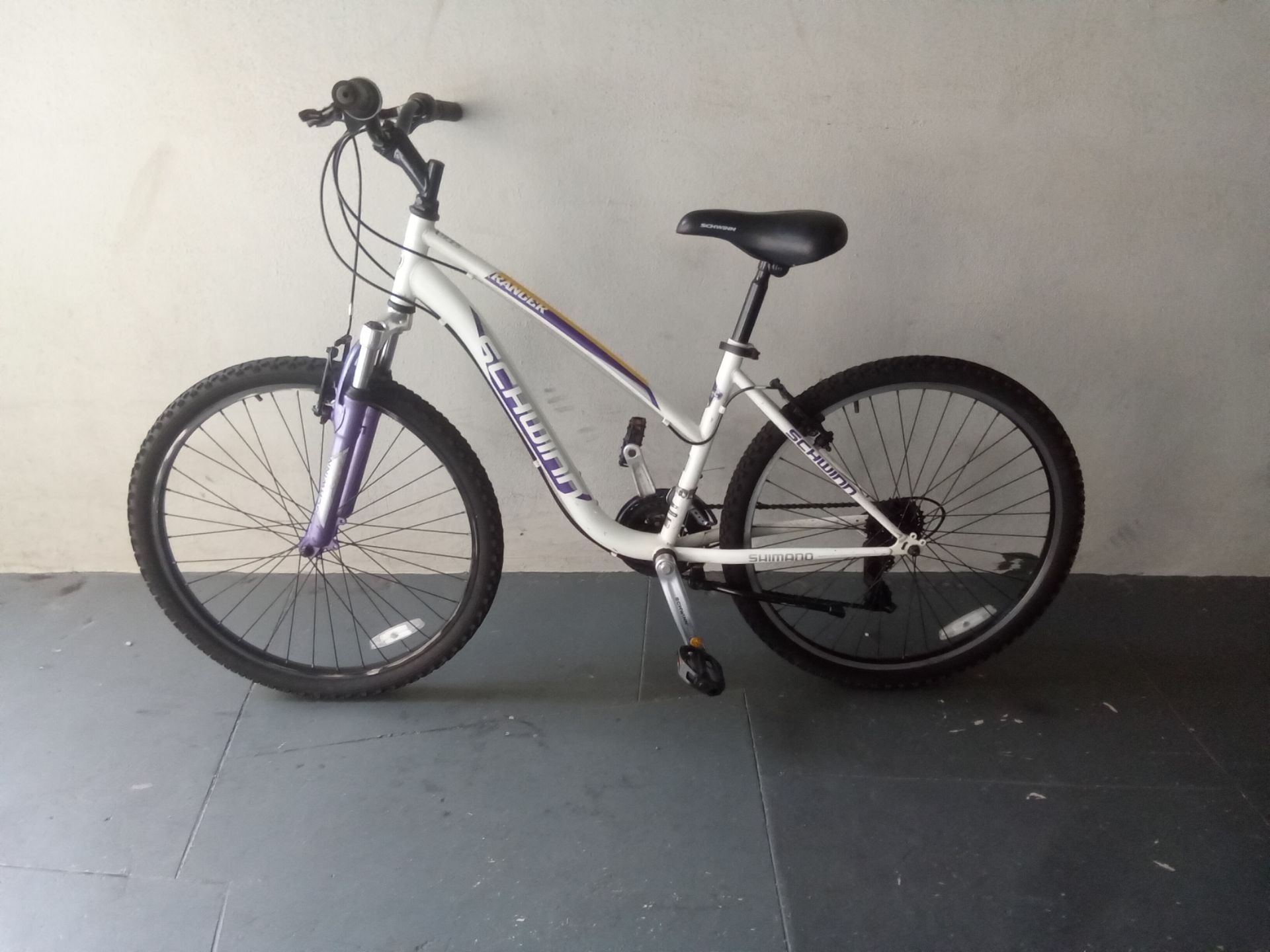 BICYCLE SCHWINN 21 SPEED SIZE 26 BRAND NEW