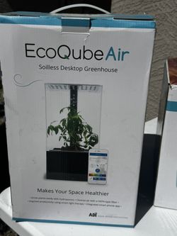 🌿 EcoQube Air – Soilless Desktop Greenhouse