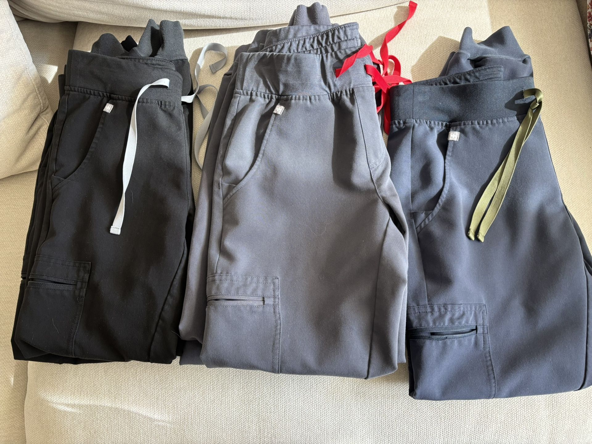 Women’s Figs Scrubs!