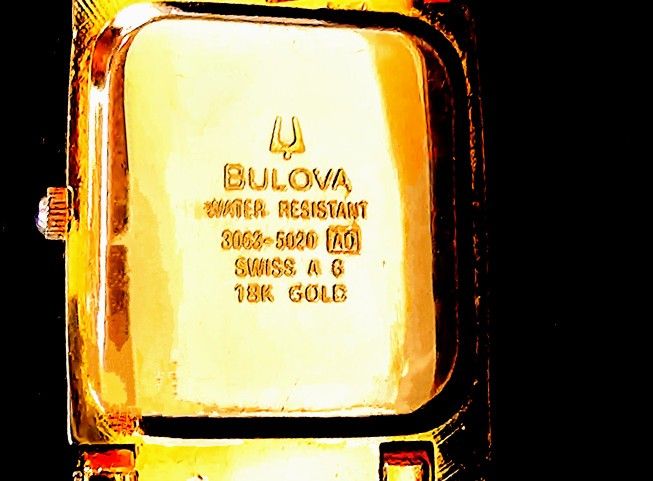 Nice Men's Bulova 18 Karat Gold Nugget Watch